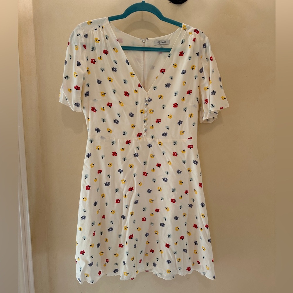Madewell floral dress with button detail and v neck